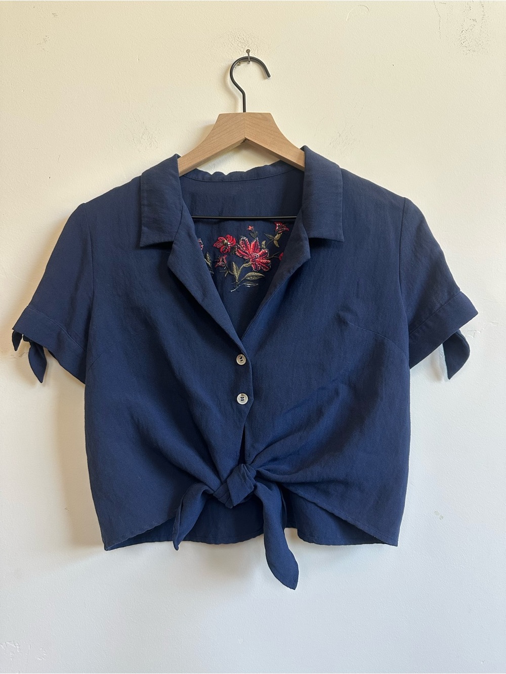 Embroidered Navy Blue Tie-Front Crop Top - S